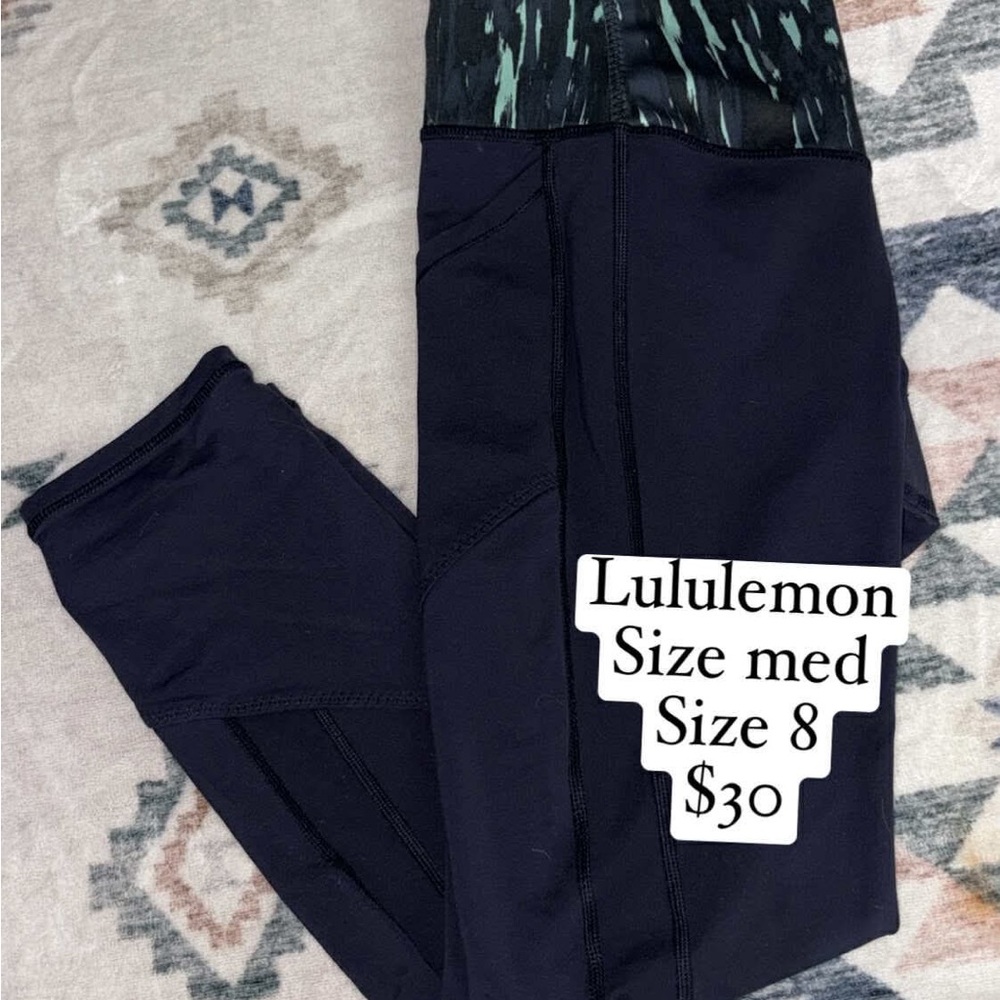 Lululemon Athletica navy blue Leggings with Teal Pattern